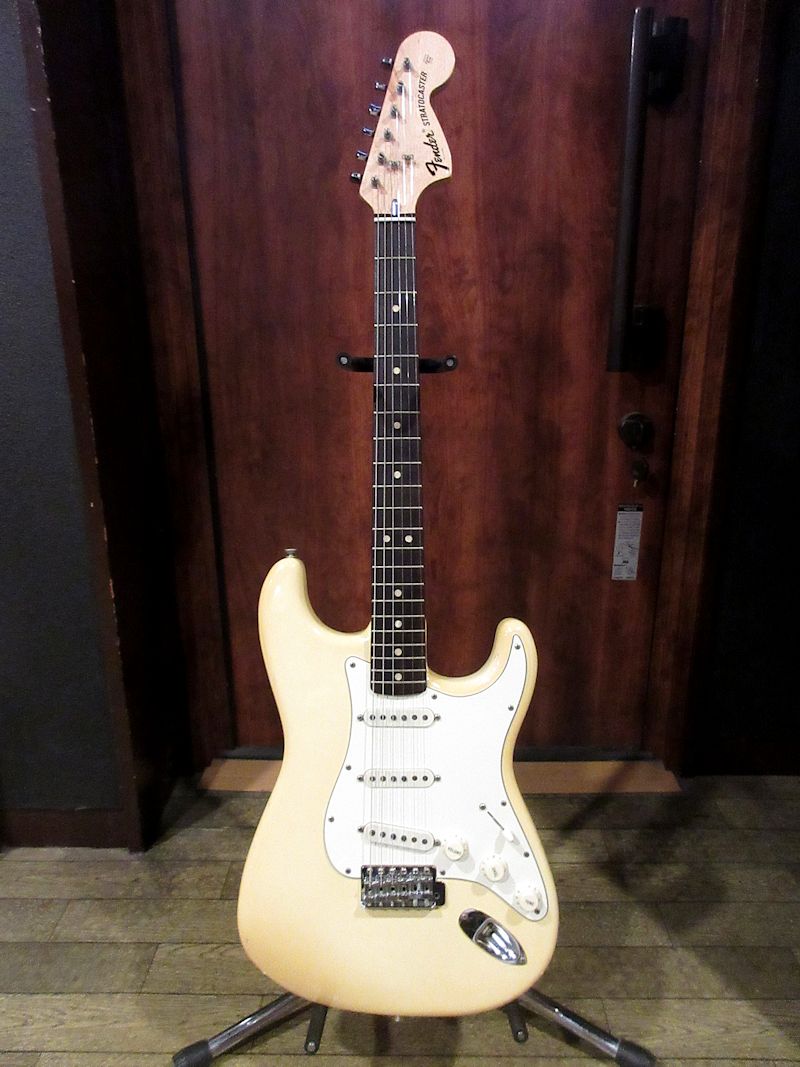 1974 Fender Stratocaster Olympic White/Rose - ヴィンテージギター買取り・販売のGuitarLicks
